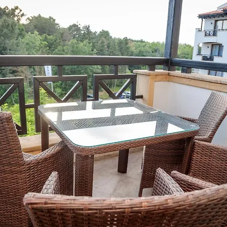 Luxurious 1Bd Apartment In Oasis Beach Club Appartement Lozenets