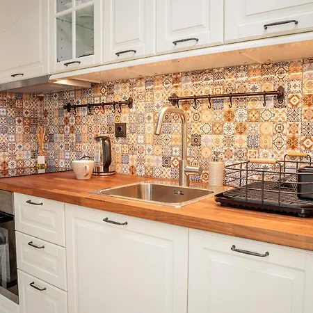 Luxurious 1Bd Apartment In Oasis Beach Club